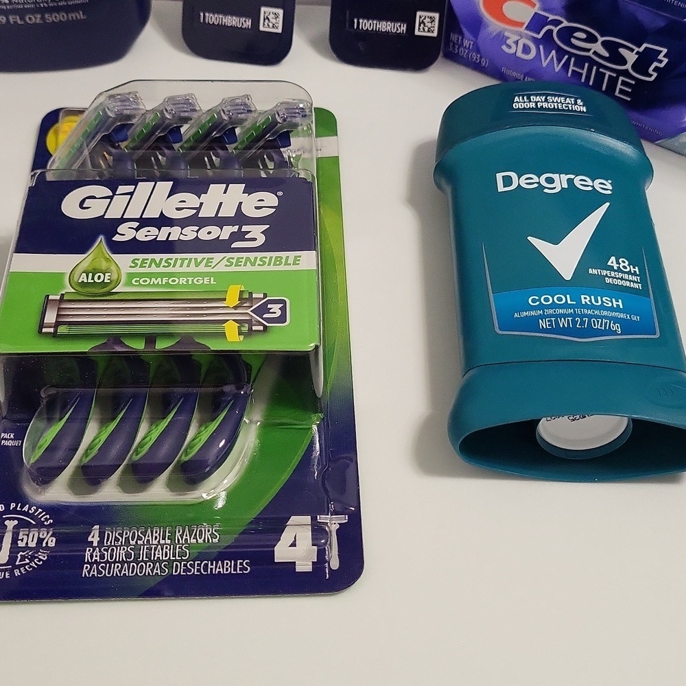 Men's Personal Care Bundle - Picture 2 of 6
